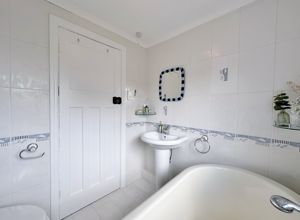 Photo 25- click for photo gallery